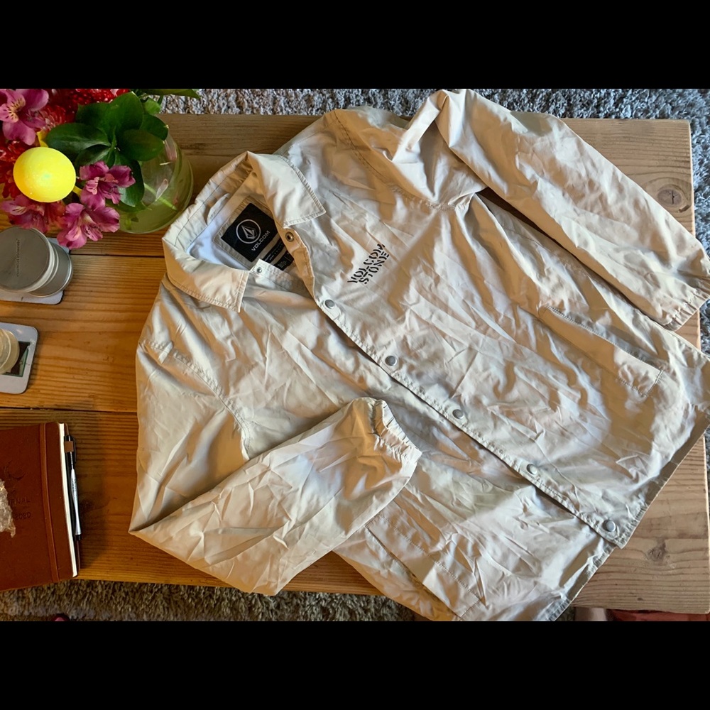 NWOT Volcom Lined Windbreaker
